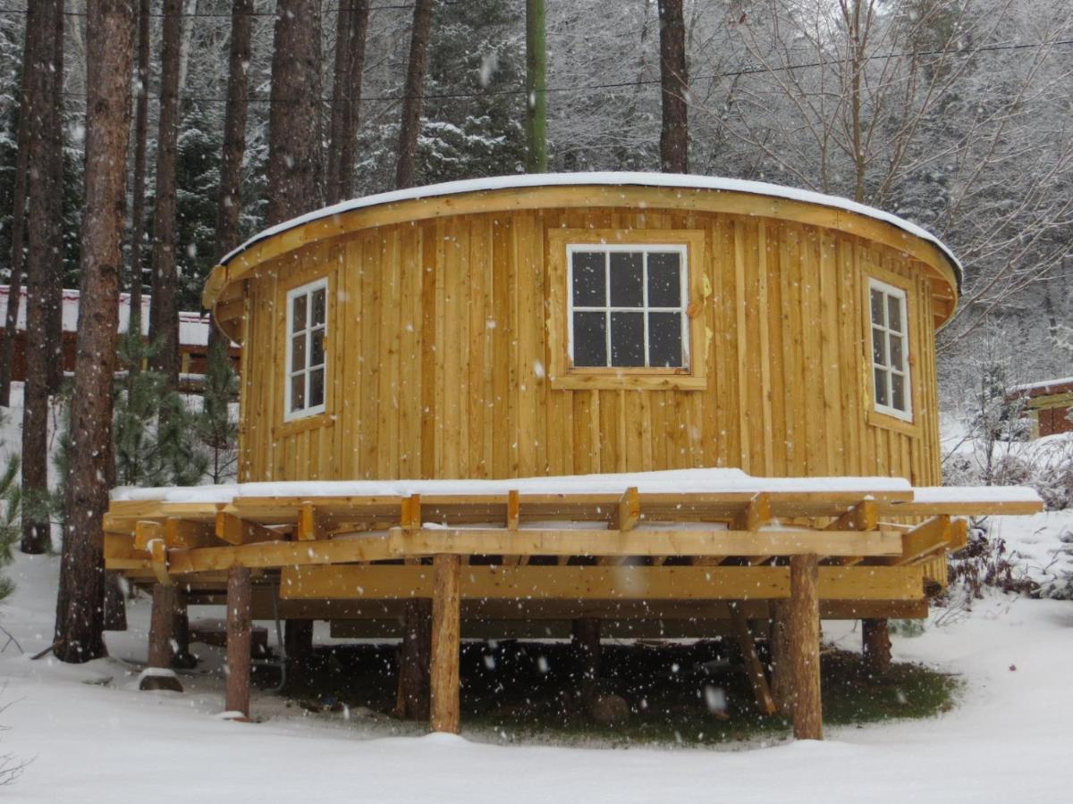 La Maison Sous Les Arbres Saint Roch de Mekinac Exterior foto