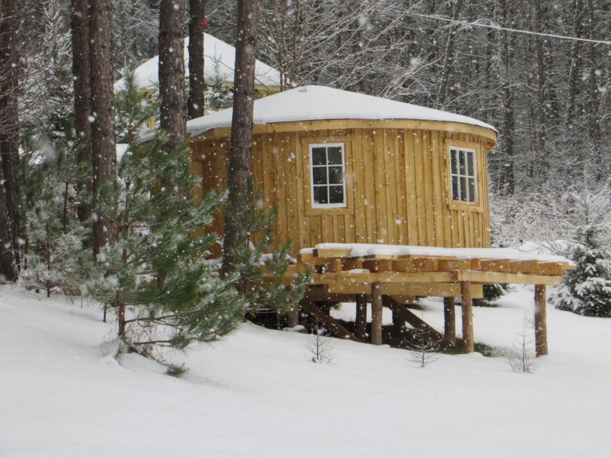 La Maison Sous Les Arbres Saint Roch de Mekinac Exterior foto